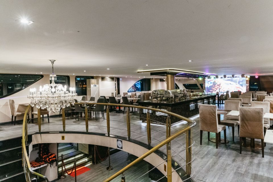 Bangkok: Alangka Luxury Buffet Dinner Cruise With Live Music - How the ICONSIAM Pier 4 Dinner Cruise Feels at Night