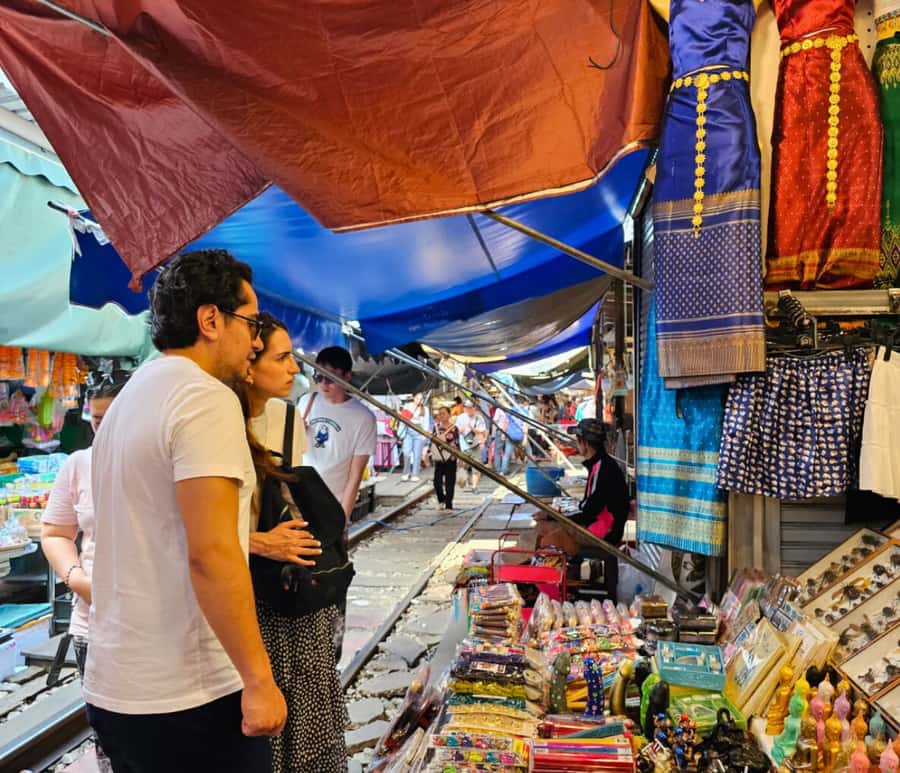 Bangkok: Amphawa Floating & Railway Markets Guided Day Tour - Who This Tour Fits Best (and Who Might Want Another Option)