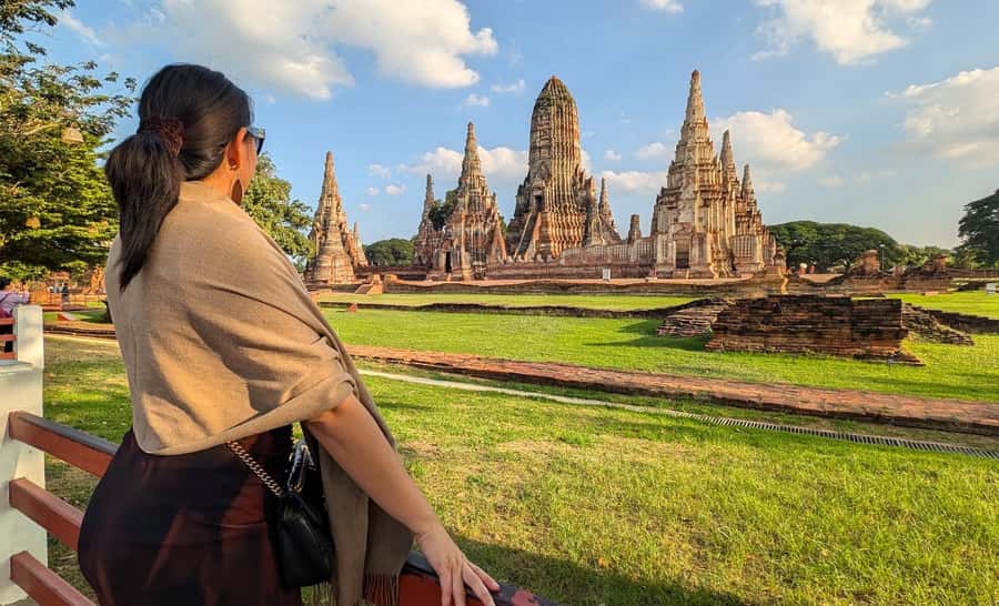 Bangkok: Ayutthaya Day Trip by Private Car with Boat Tour - The Bangkok pickup: simple, early, and timed for daylight temples
