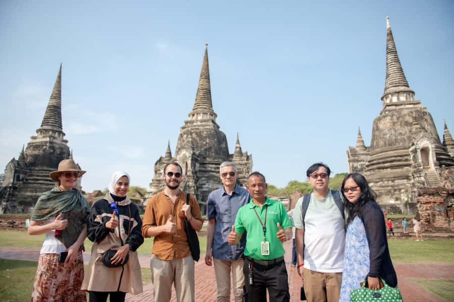 Bangkok: Ayutthaya, Railway & Floating Markets Full-Day Tour - Wat Phra Si Sanphet: The Royal Palace Ruins You Can Feel in Your Bones