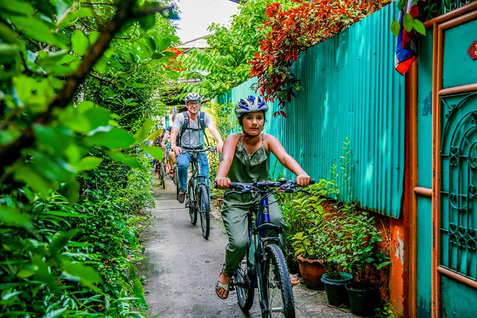 Bangkok: Backstreets and Temple Historic Bike Tour - Rama 8 Bridge: the ride’s in-between moment