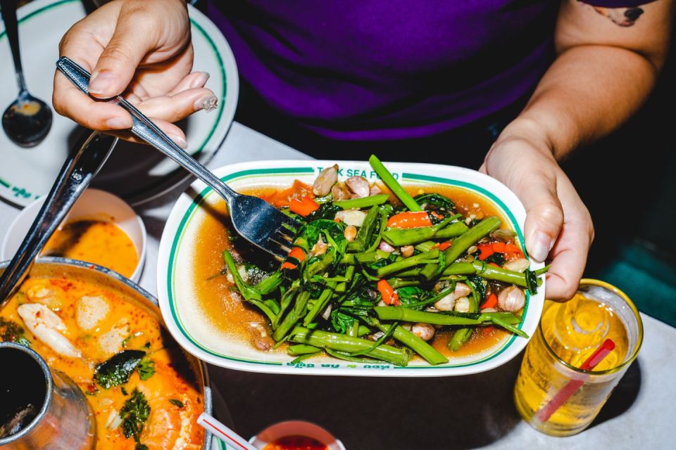 Bangkok: Backstreets Food Tour with 15+ Tastings - Why Yaowarat Backstreets Beat the Usual Food-Tour Route