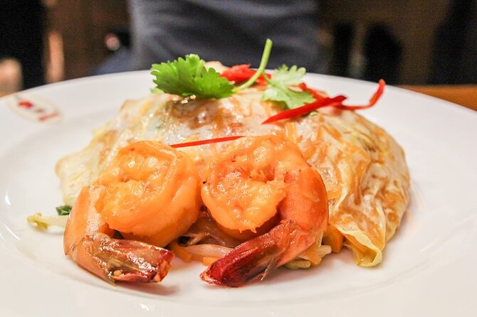 Bangkok Best Midnight Food Tour by Tuk Tuk - Chicken Crispy Noodles and the Egg Choice