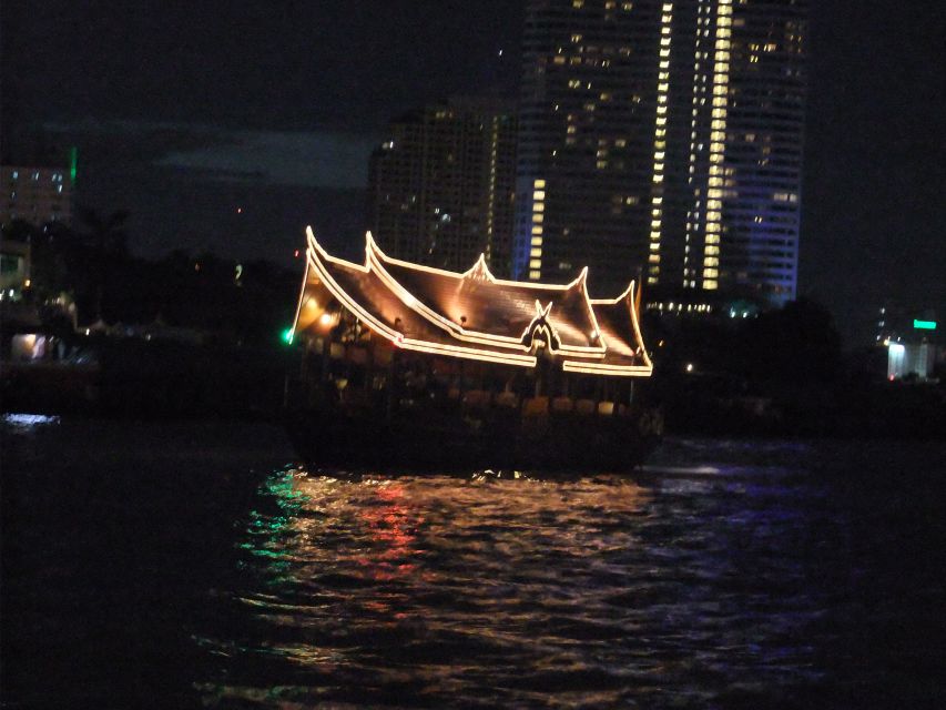 Bangkok by Night Cycling Tour with Street-food Meal - Guides and safety: the difference between a ride and a headache