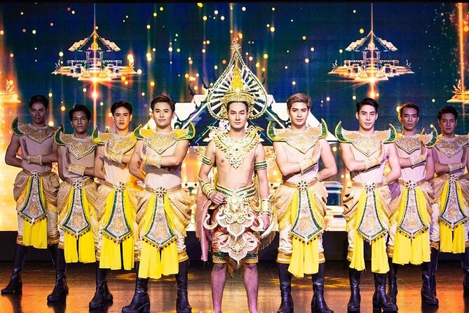 Bangkok Calypso Ladyboy Cabaret Live – Asiatique - Photos with the cast after the show: how it works and tipping etiquette