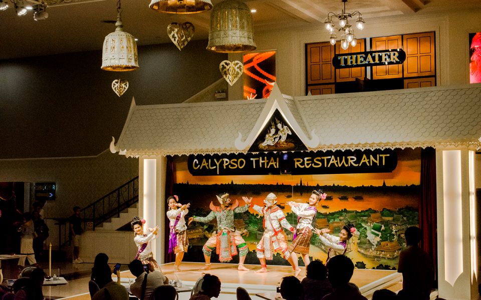 Bangkok: Calypso with Thai Classical Dance - The show itself: hand gestures, footwork, and Thai folklore stories