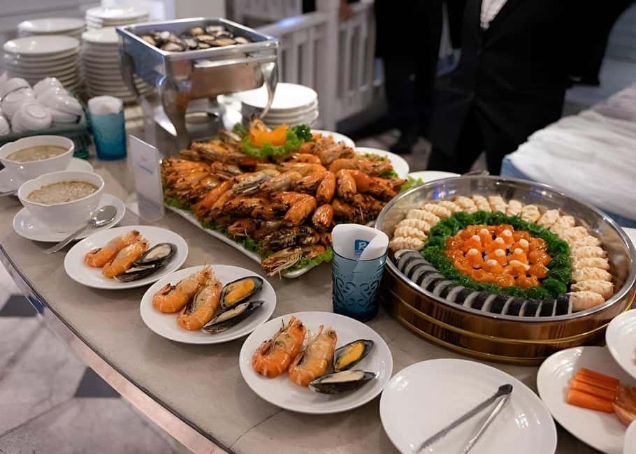 Bangkok: Carnival Party Dinner Cruise on the Chao Phraya - Value and Comfort: Is It Worth About $41 for 2 Hours?