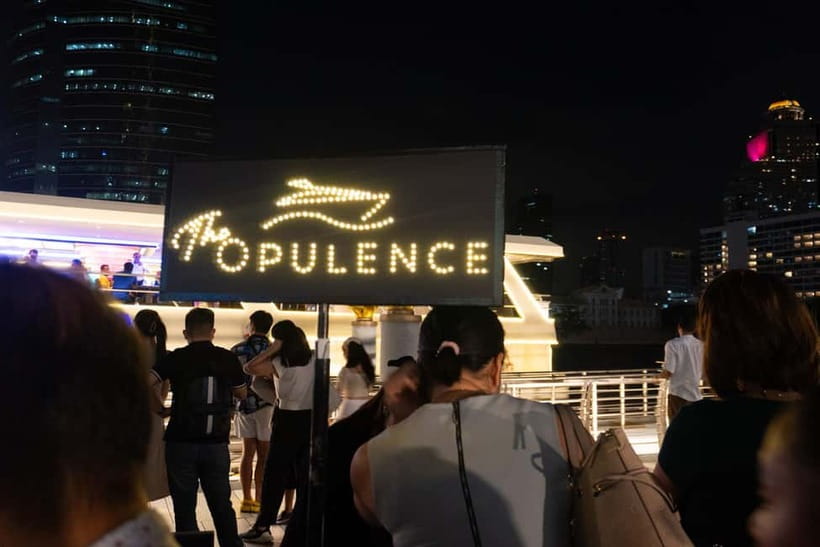 Bangkok: Celebrate New Year Opulence Dinner Cruise - The Buffet, Open Bar, and the Entertainment You Actually Feel