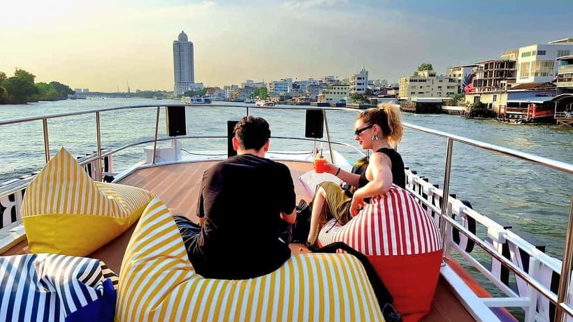 Bangkok: Chao Phraya Booze Cruise With Unlimited Drinks - Key things to know before you board