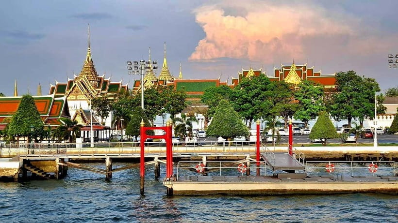 Bangkok : Chaophraya Booze Cruise – Drinks Onboard - Who Should Book This Cruise (And Who Should Skip It)