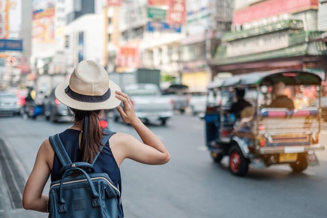 Bangkok Chinatown: Self-Guided Mystery Puzzle Quest - Stop 3: Eiah-Sae coffee shop and the sound of generations