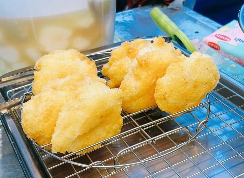 Bangkok: Chinatown Street Food Adventure - Michelin guide-style bites: what to look for on the stall shelves