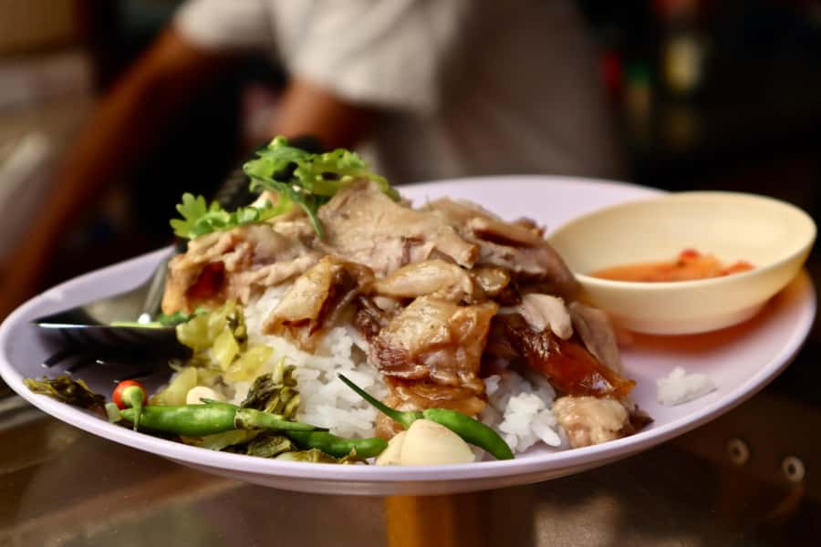 Bangkok: Chinatown Street Food Tour with 8+ Local Dishes - Chinatown Desserts: the sweet end of the walking loop