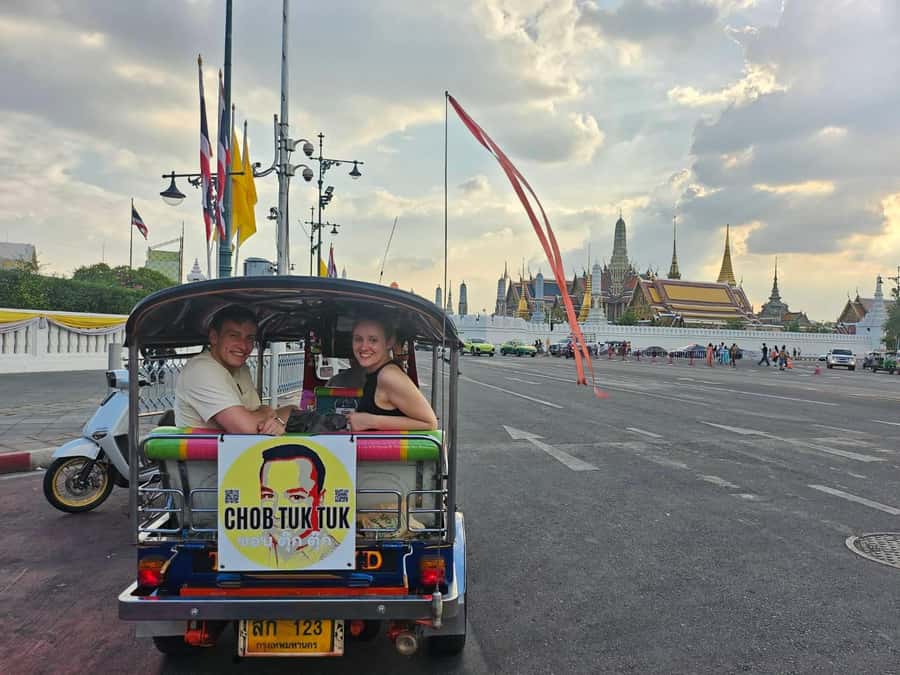 Bangkok: CHOB TUK TUK Ride + Canal Tour + Foods Tasting - Hidden Gems on Foot: How This Tour Adds the Unplanned Stops