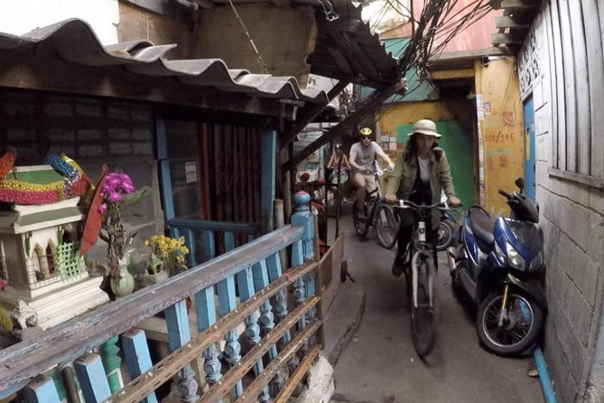 Bangkok City Culture Tour by Bike - Wat Chong Lom: a practical temple primer, not just a photo stop