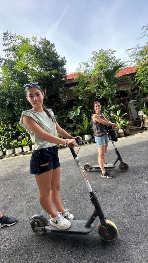 Bangkok: City Highlights Electric Scooter Tour - Why an E-Scooter Loop Works So Well in Bangkok’s Old City