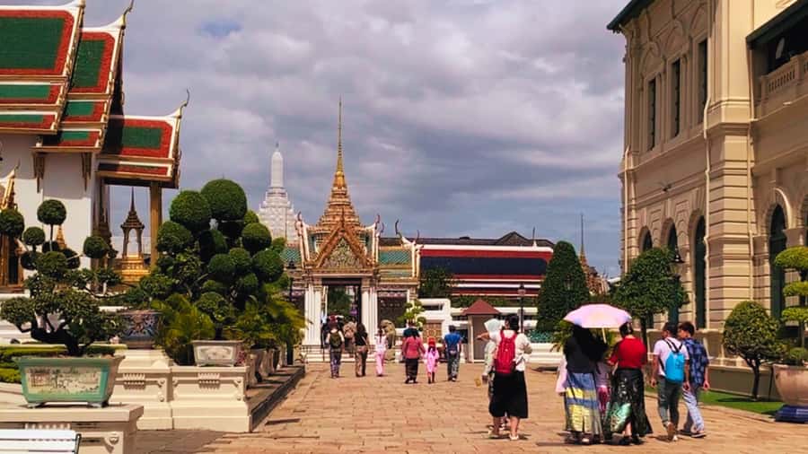 Bangkok: City Highlights Private Tour with Palace & Temples - Temple Dress Code, Photo Rules, and What to Bring