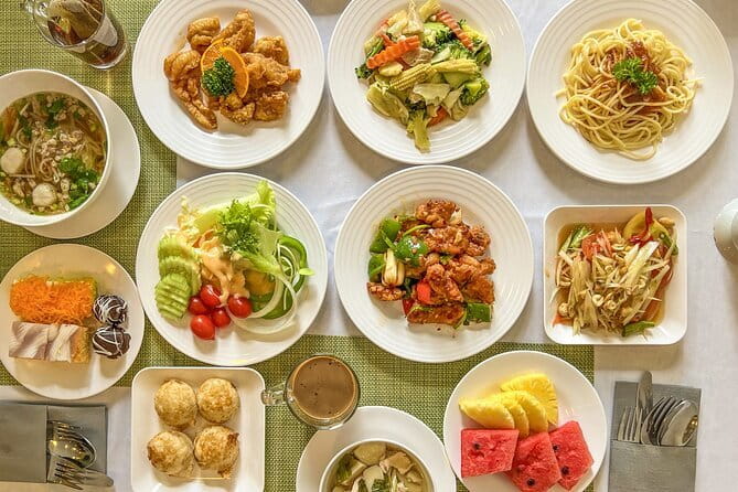 Bangkok Classic 3-Temples With Buffet Lunch Day Tour - Practical tips to make the day smoother