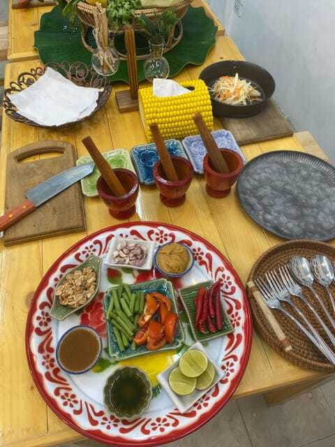 Bangkok Cooking Class : Traditional Thai dishes&Market Trip - What you might make: Thai classics you can replicate