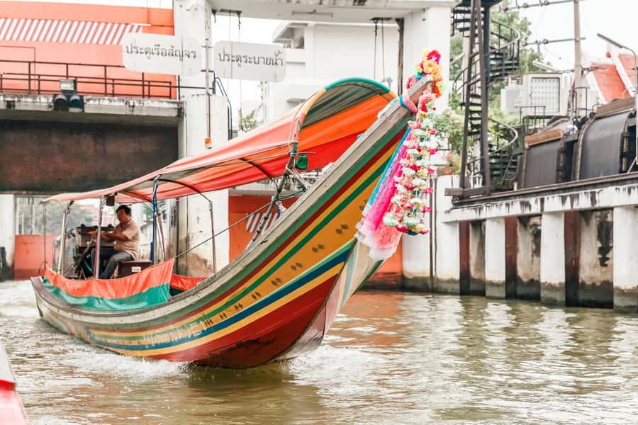 Bangkok: Customized Private Long-Tail Boat Hire with a Guide - A Private Long-Tail Speedboat on the Chao Phraya River of Kings