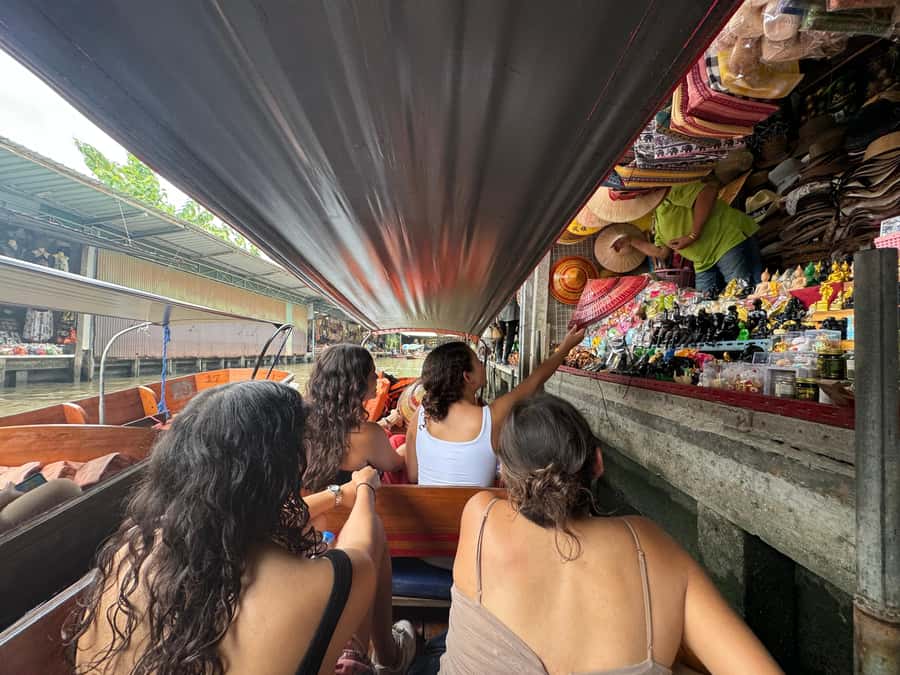 Bangkok: Damnoen Floating Market & Train Market Private Tour - Who should book this private markets day