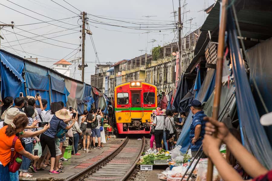 Bangkok: Damnoen Floating Market & Train Market Private Tour - Maeklong Railway Market: the train moment you’ll remember