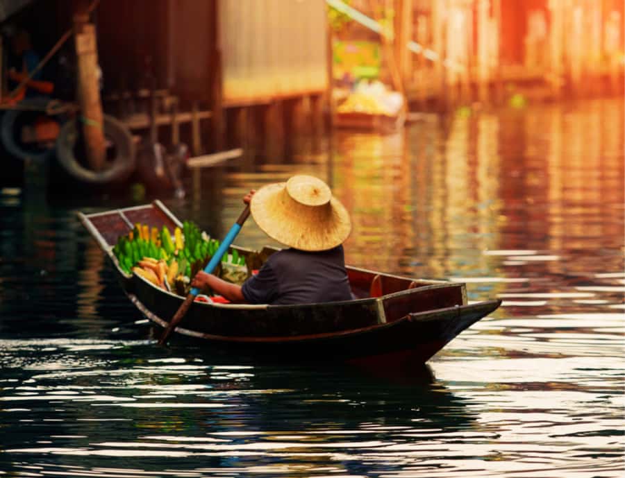 Bangkok: Damnoen Saduak Floating & Maeklong Railway Markets - Who this tour suits best