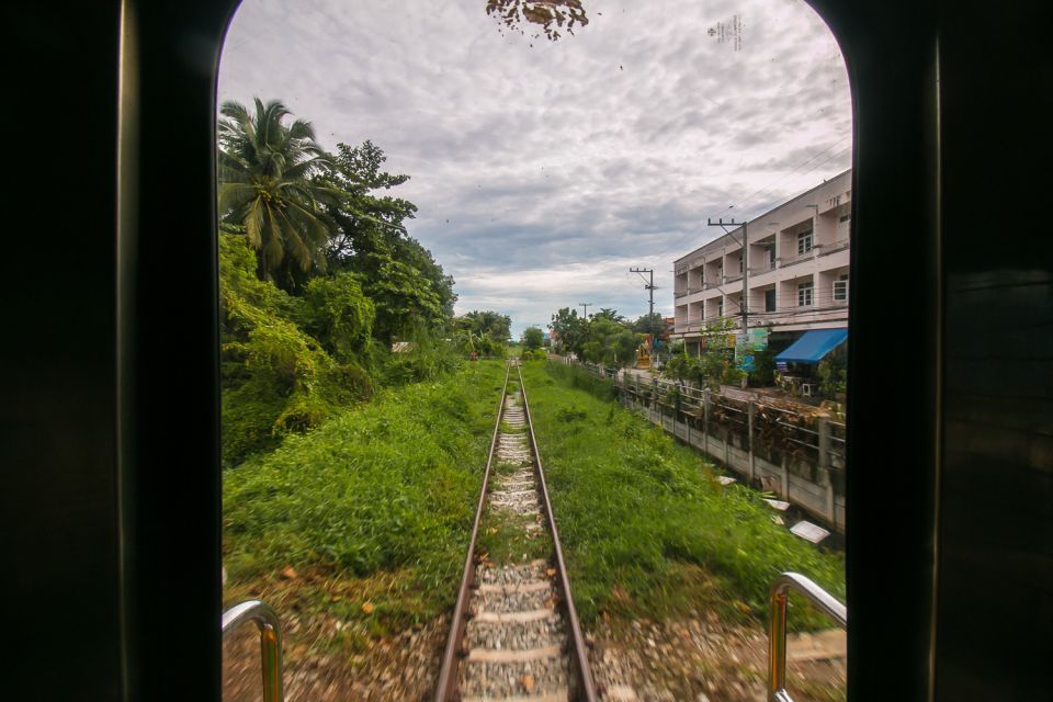 Bangkok: Damnoen Saduak Market and Maeklong Railway Market - FAQ
