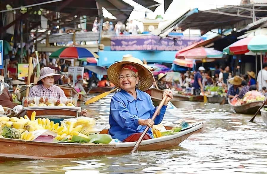 Bangkok: Damnoen Saduak Market & Kayaking Adventure - Brown Coconut Sugar at a Traditional House: A Craft Stop That Actually Matters
