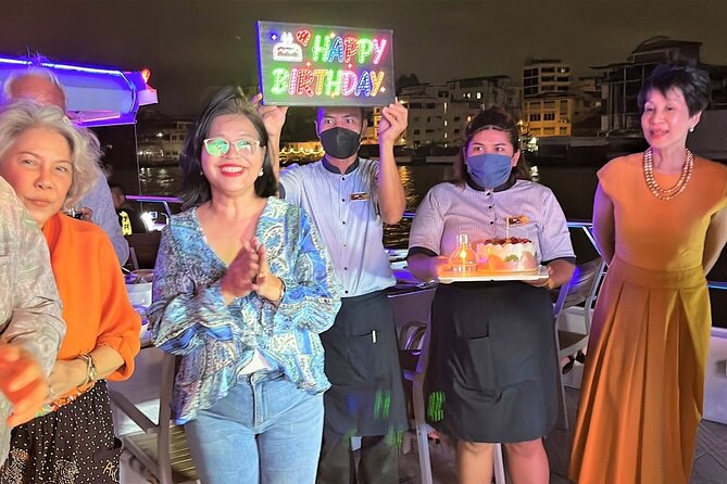 Bangkok Dinner Cruise with Intl Buffet, Live Music & Hotel Pickup - The River Route: Landmark Spotting From King Taksin to Rama VII