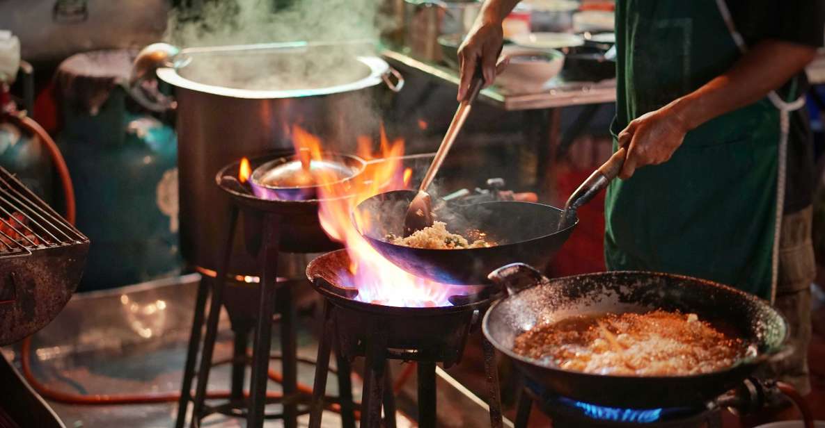 Bangkok: Discover a Taste of Chinatown – 2 Hr Walking Tour - Yaowarat at night: why this works for first-timers