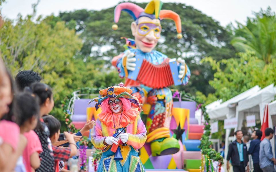 Bangkok: Dream World Entrance Ticket - Timing your day from 10:00 AM to 5:00 PM (and later on holidays)
