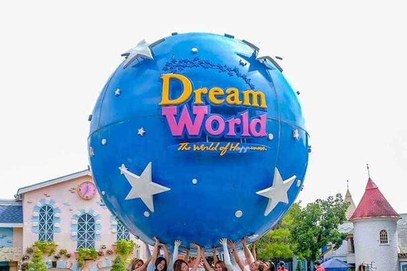 Bangkok: Dream World Unlimited Ride Ticket with Lunch - Parades, photo-friendly park grounds, and keeping your camera happy