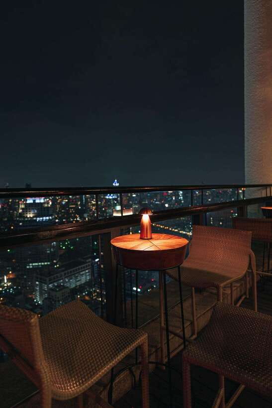 Bangkok: Enjoy Fine Thai Food with Panoramic Rooftop Views - Service and pacing during a 90-minute rooftop slot