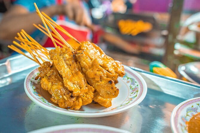 Bangkok Evening Food Tour by Tuktuk - The First Bite: Tom Yum Wontons Plus Tom Yum Noodles
