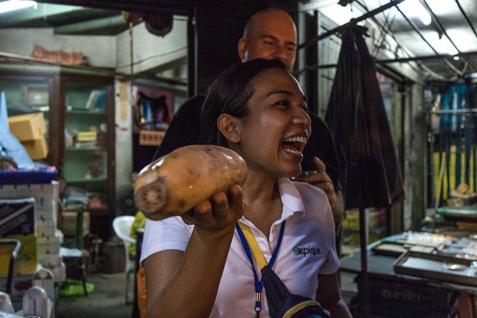 Bangkok Evening Street Food Tuk Tuk Adventure - Worachak Road: the alley stop you’ll likely remember