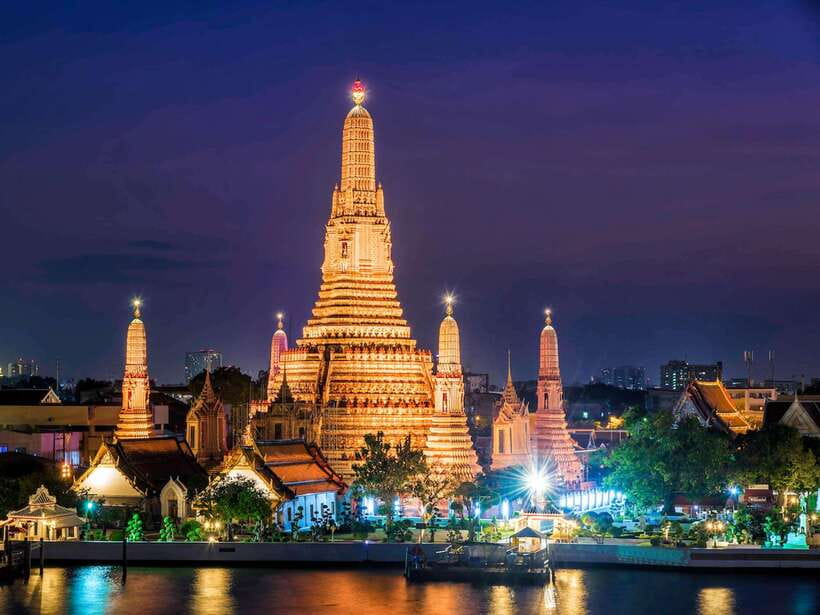 Bangkok: Evening Tour with Wat Arun, Wat Pho & Tuk Tuk Ride - Wat Pho after-hours: the reclining Buddha and the rules that matter