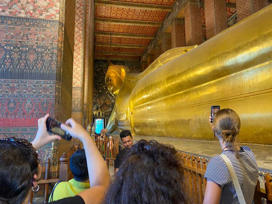 Bangkok: explore Wat Pho + tuk tuk sightseeing - The tuk tuk ride: how Bangkok’s old town feels from the street