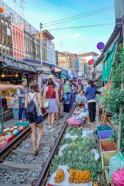 Bangkok: Famous Markets and Dragon Temple Guided Day Tour - Who should book this tour, and who should skip it