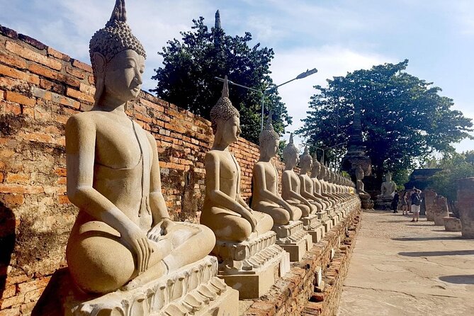 Bangkok Famous Temples sightseeing with Chinatown - Wat Phra Chetuphon: the quieter sacred moment