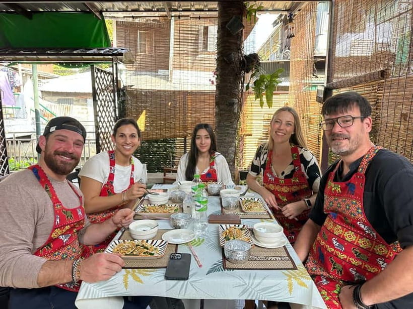 Bangkok: Favourite Thai Flavors Cooking Class by Smart Cook - Key things that make this class worth your afternoon