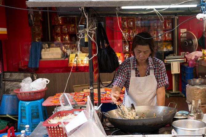 Bangkok Food Tour with a Local: China Town Feast for Foodies 100% Personalized - Yaowarat Chinatown in Bangkok: what this 3-hour walk really delivers