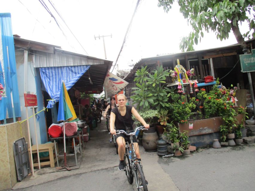 Bangkok Full-Day Bike Tour with Boat Transfer and Lunch - Bangkok by bike: back streets, big-city sights, and a cooler pace