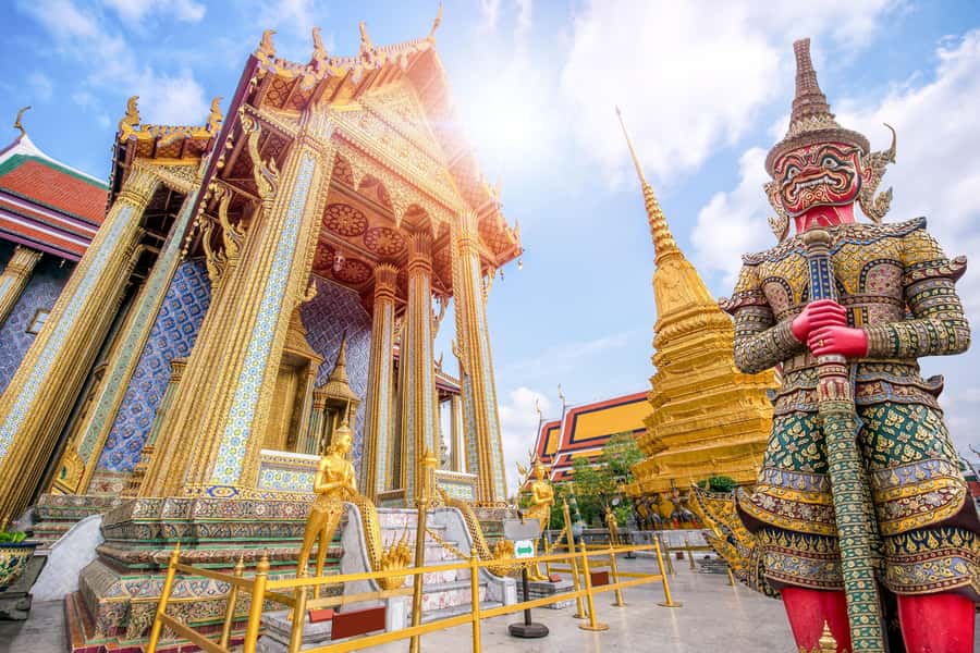 Bangkok: Full-Day Customized Tour with Local Transportation - Getting Around Like a Local: Skytrain, Tuk Tuk, Taxi Boat, Canal Rides