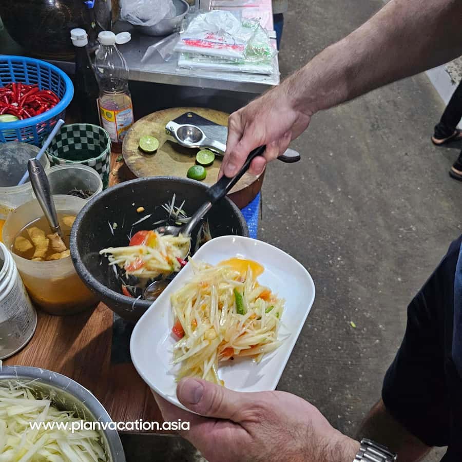 Bangkok: Full-Day Walking Tour Mini Group - Key highlights worth your attention