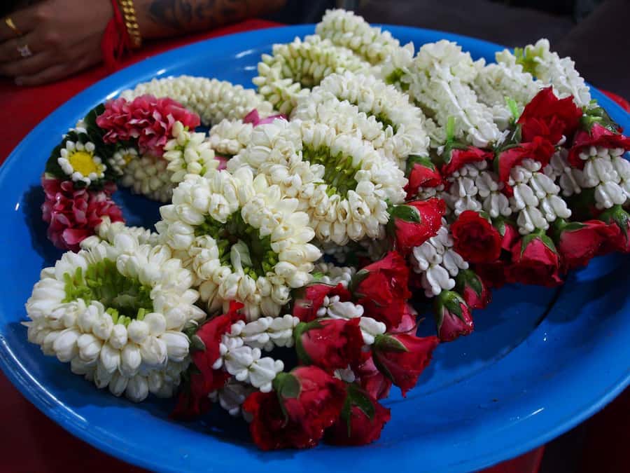 Bangkok: Full-Day Walking Tour Mini Group - Guan Yin Shrine and Talad Noi: Color, Mercy, and Riverside Quiet