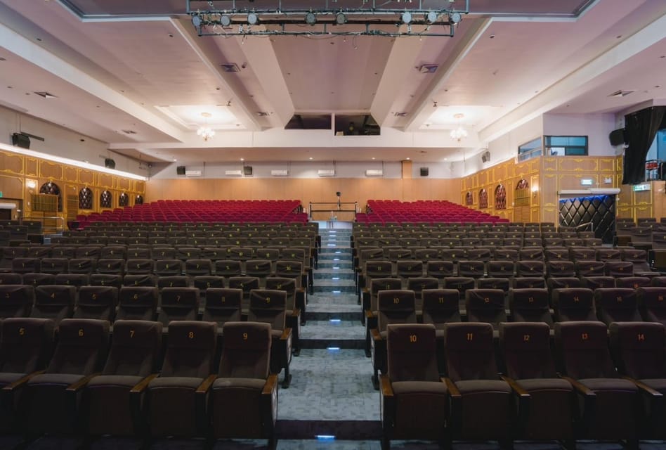 Bangkok: Golden Dome Cabaret Show Entry Ticket - What the 1-hour show feels like once you’re inside