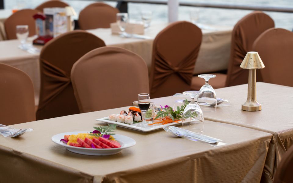 Bangkok: Grand Chao Phraya Dinner Cruise with Live Show - Live Music and Thai Welcome Dance: More Than Background Entertainment