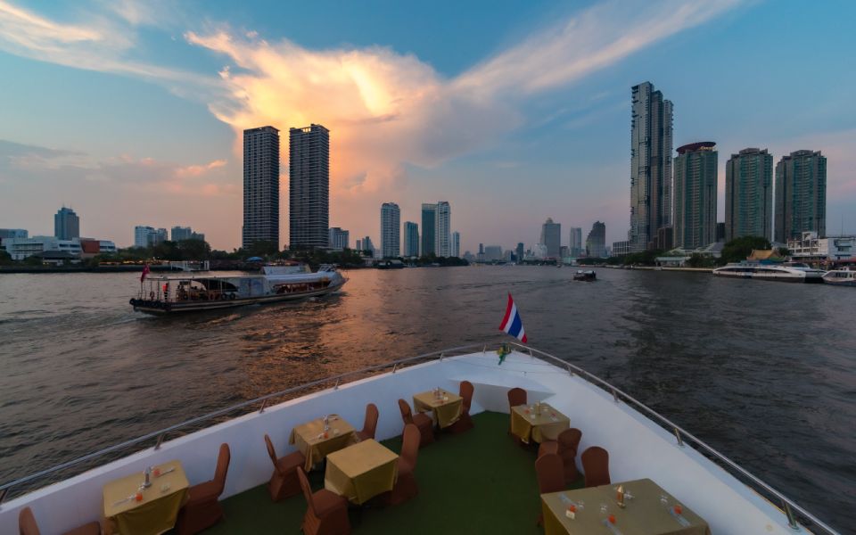 Bangkok: Grand Chao Phraya Dinner Cruise with Live Show - Route Changes and Timing: Why Your Sights Might Look a Little Different