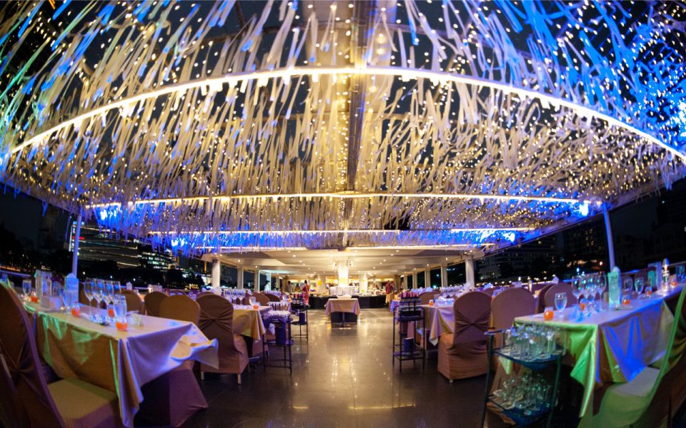 Bangkok: Grand Chao Phraya Dinner Cruise with Live Show - The Dinner Setup: Buffet Food That Actually Works on a Boat